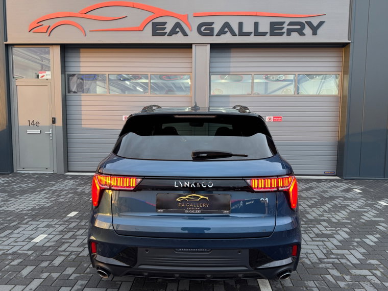 Vehicle Image 32