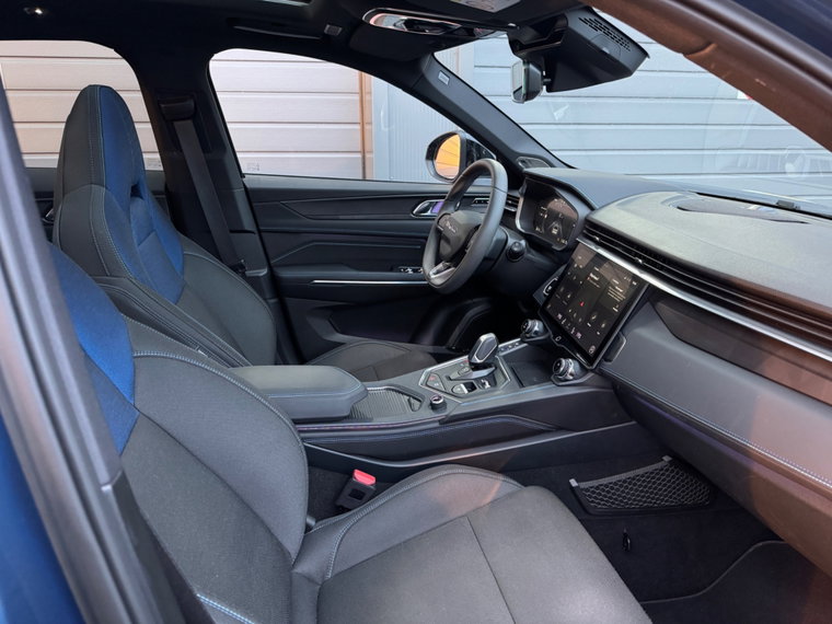 Vehicle Image 43