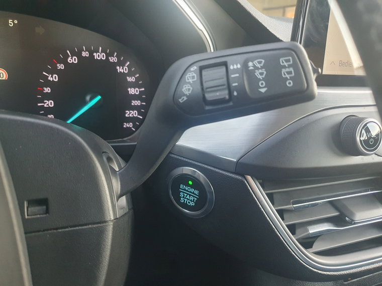 Vehicle Image 40