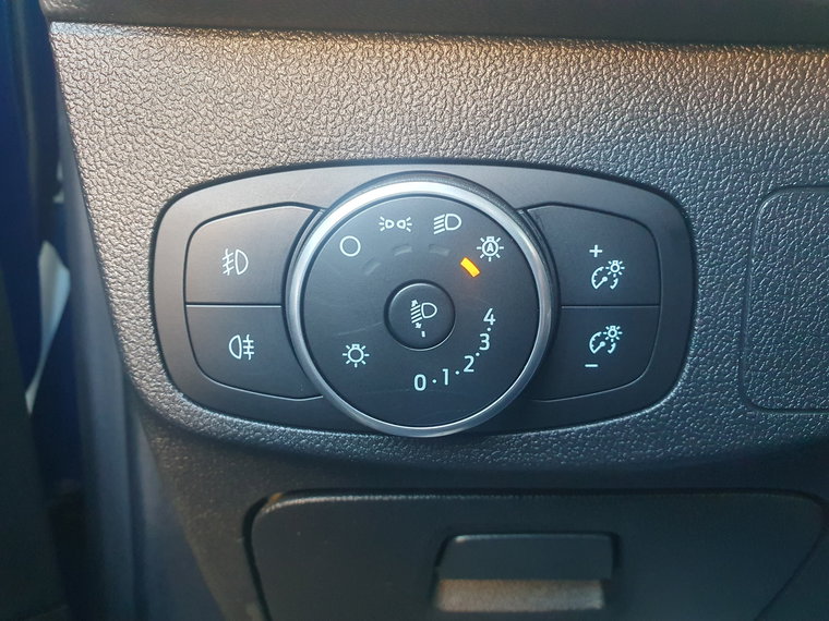 Vehicle Image 42