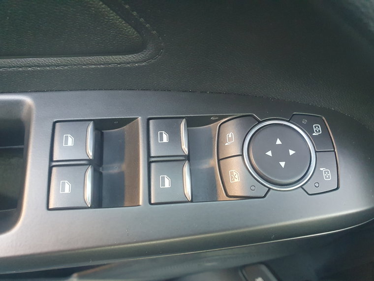 Vehicle Image 43