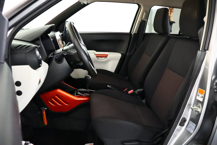 Vehicle Image 10