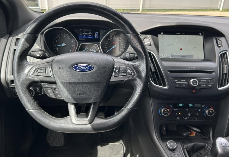 Vehicle Image 17
