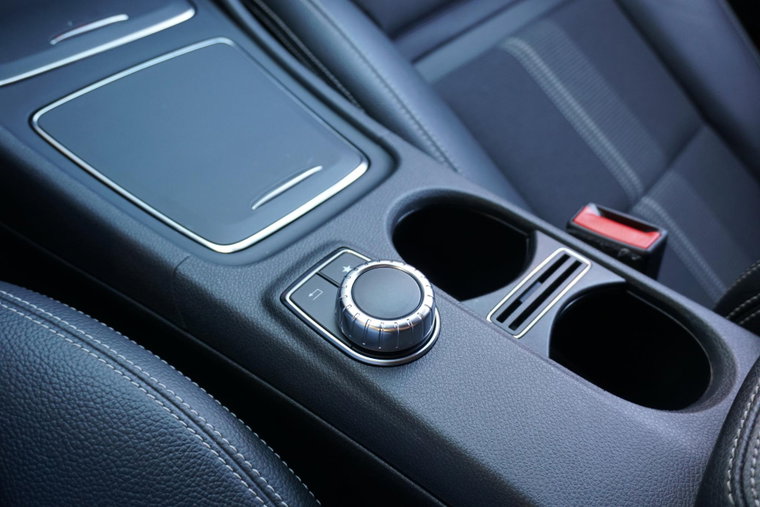 Vehicle Image 25