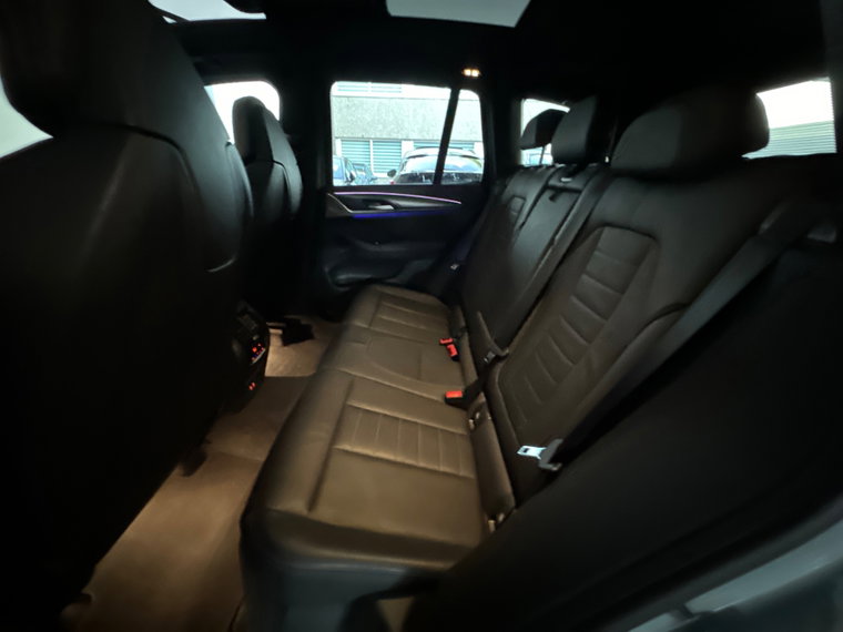 Vehicle Image 36