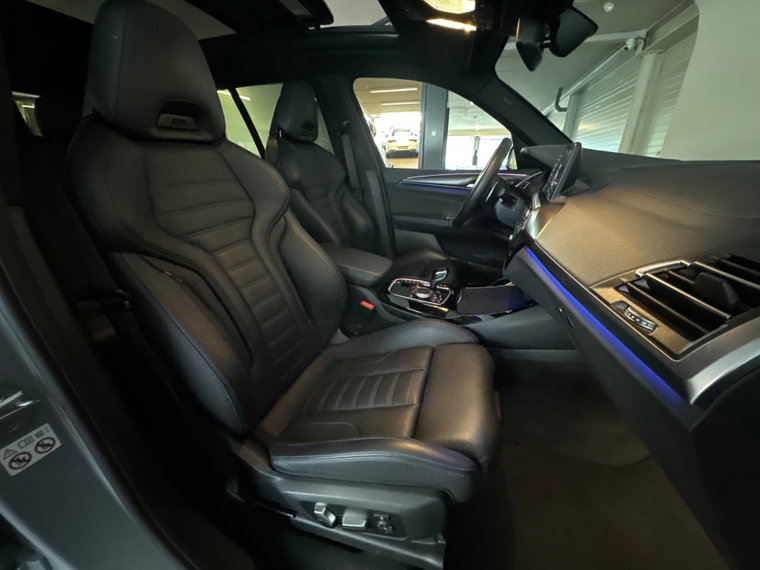 Vehicle Image 41