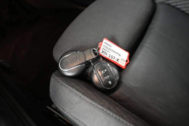 Vehicle Image 24