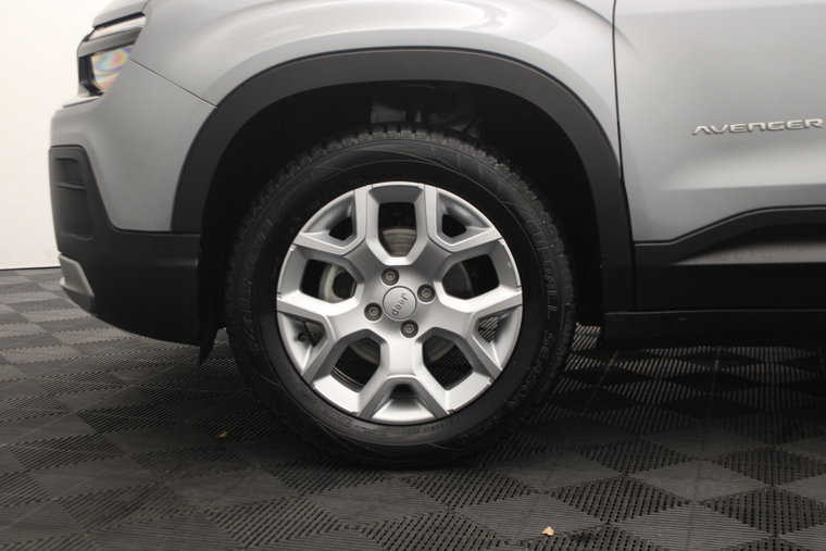 Vehicle Image 10