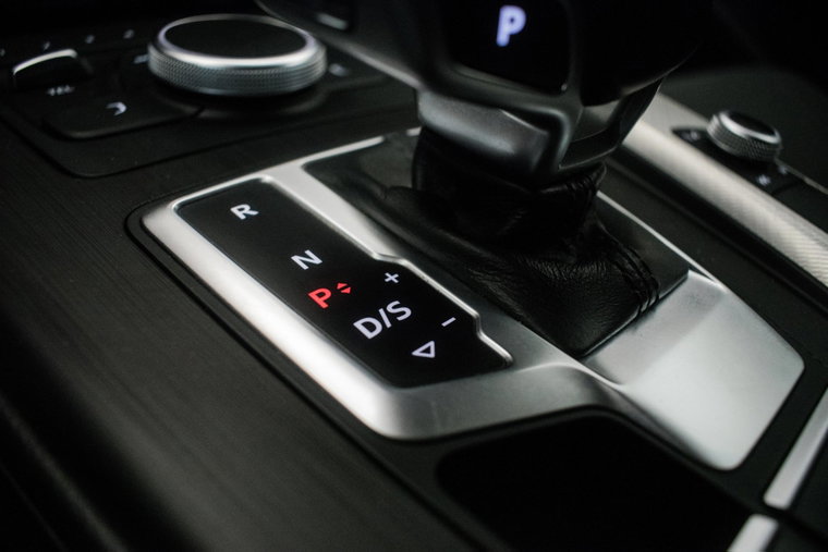 Vehicle Image 18