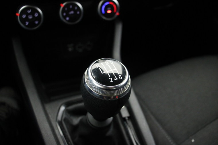 Vehicle Image 24