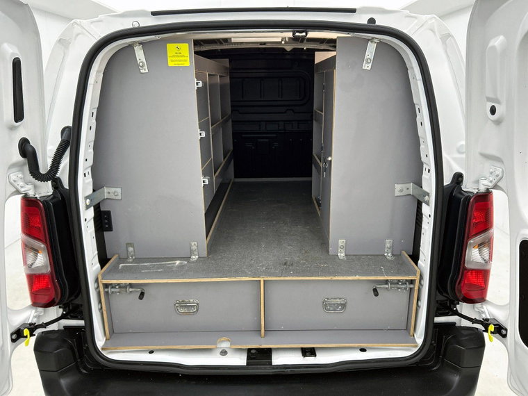 Vehicle Image 20