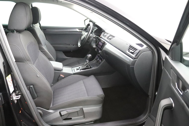 Vehicle Image 18