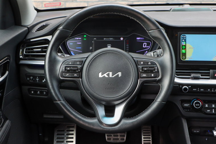 Vehicle Image 25