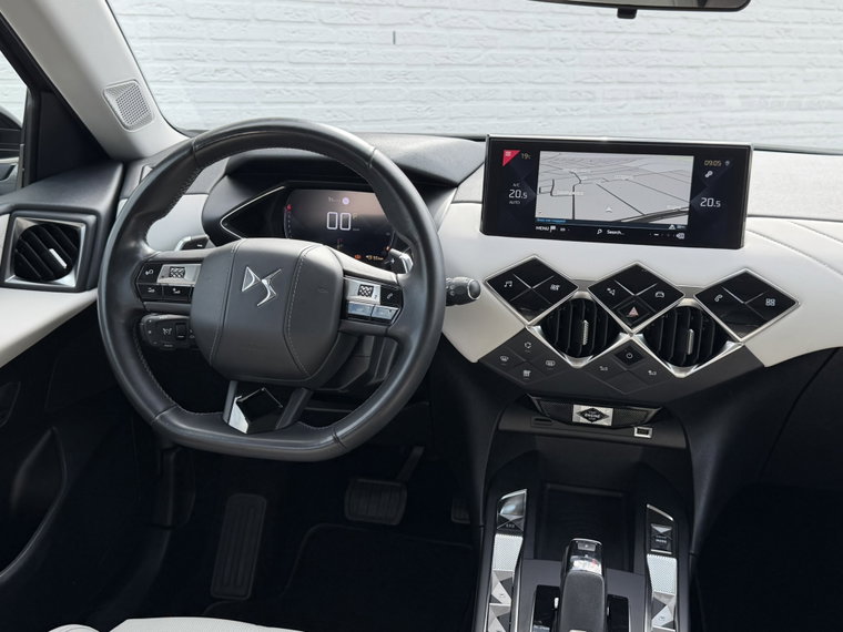 Vehicle Image 33