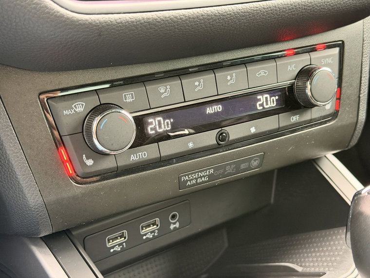 Vehicle Image 27