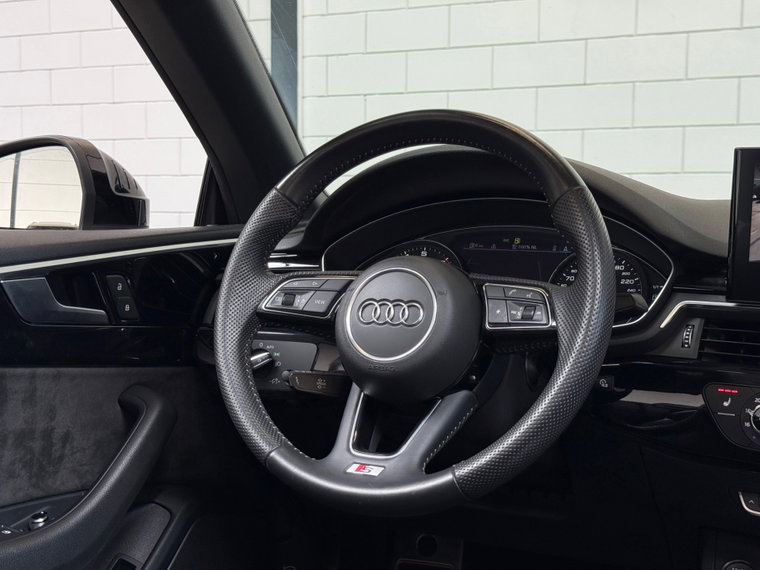 Vehicle Image 28