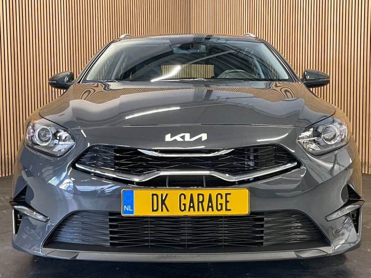 Vehicle Image 32
