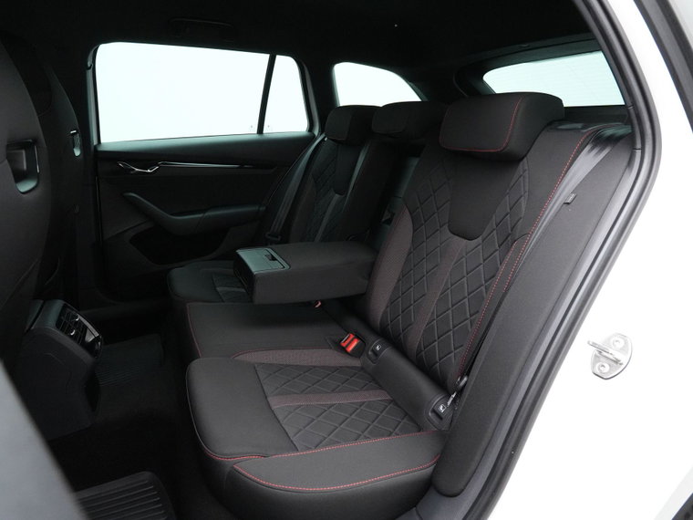 Vehicle Image 38