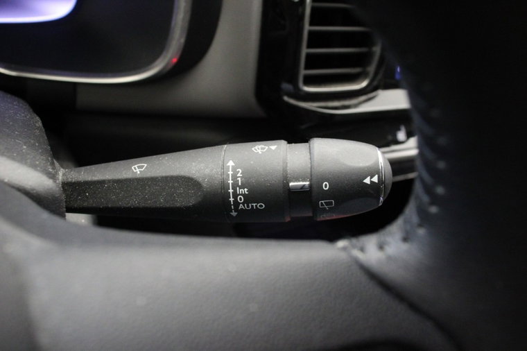 Vehicle Image 27