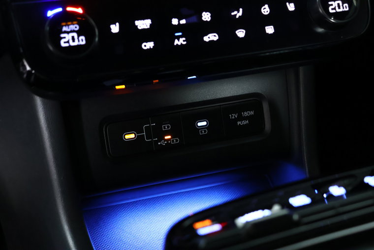 Vehicle Image 22