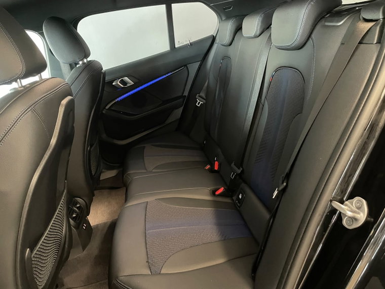 Vehicle Image 38