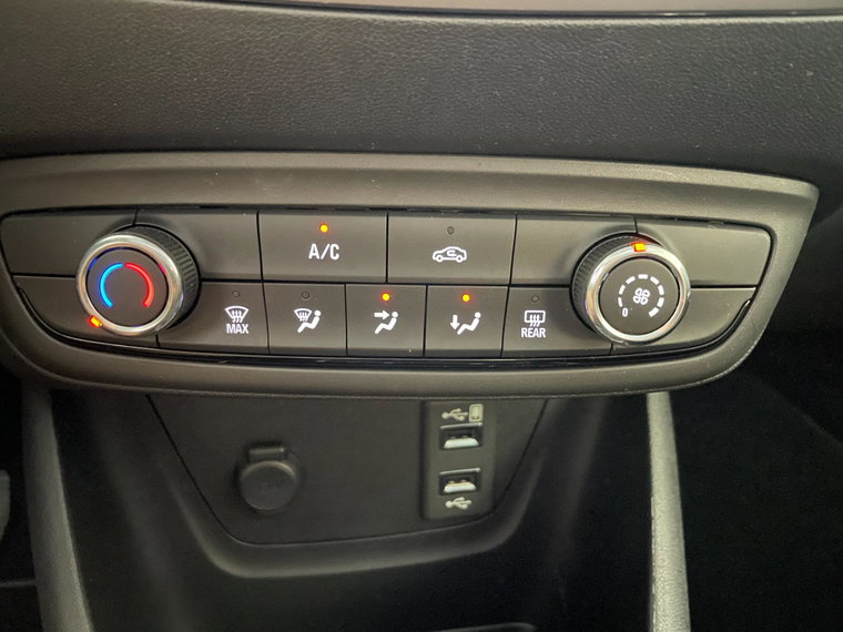 Vehicle Image 29