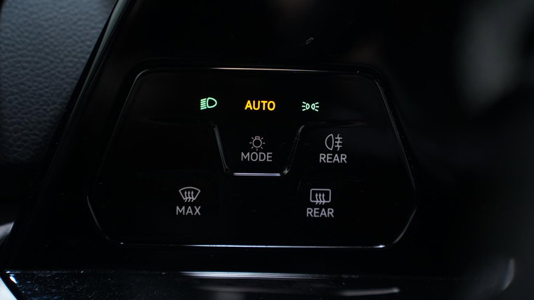 Vehicle Image 26