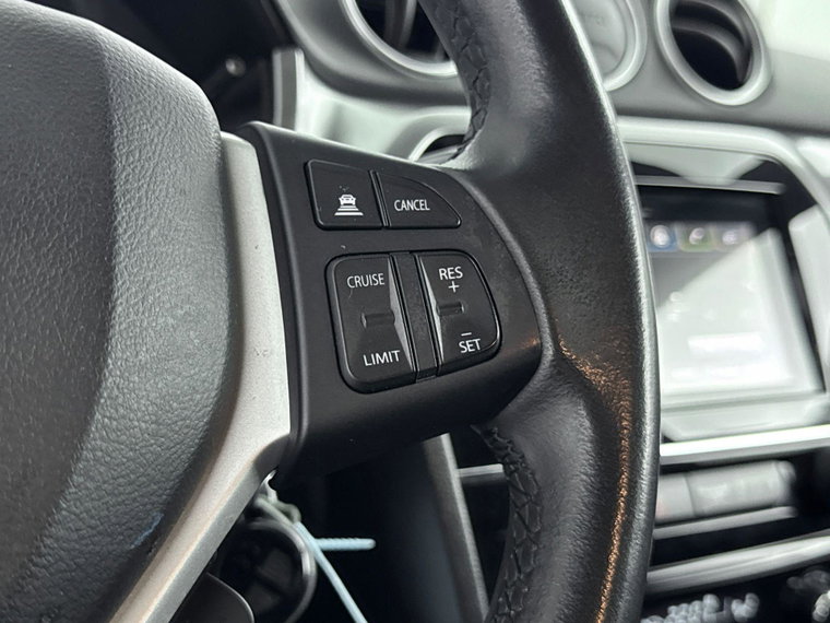 Vehicle Image 14