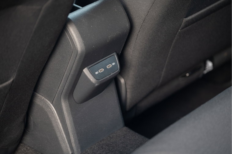 Vehicle Image 25
