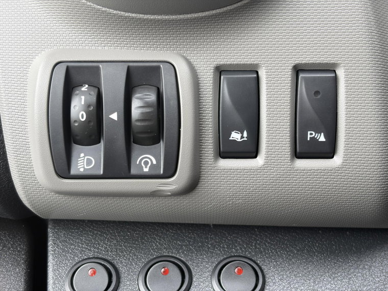 Vehicle Image 24