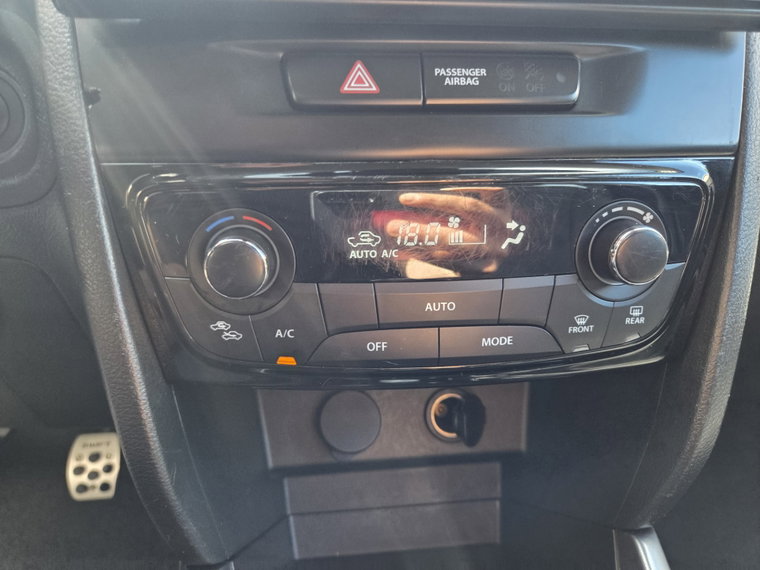 Vehicle Image 23