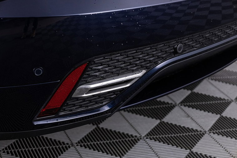 Vehicle Image 32
