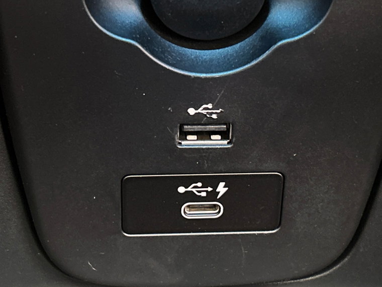 Vehicle Image 36
