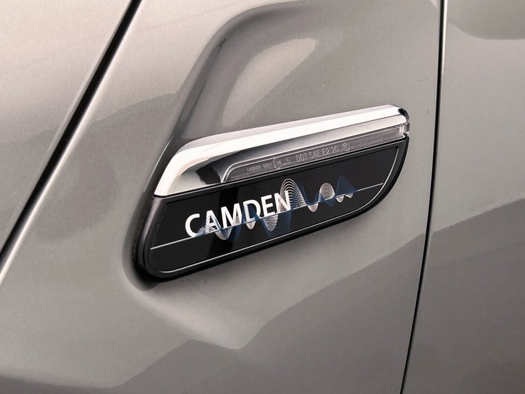 Vehicle Image 43