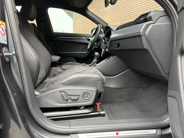 Vehicle Image 51