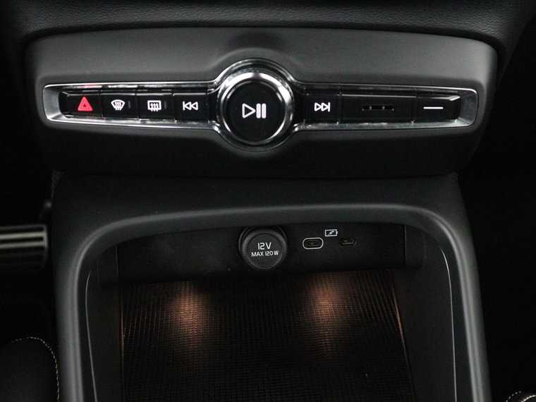 Vehicle Image 39