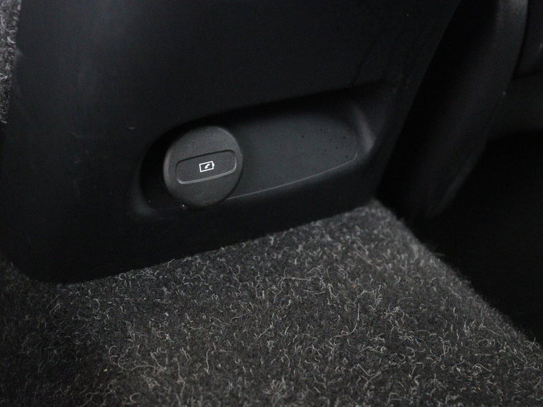 Vehicle Image 40