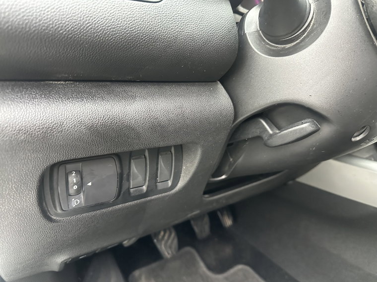 Vehicle Image 37