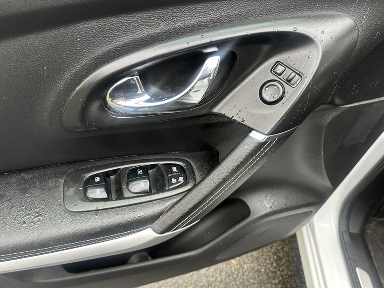 Vehicle Image 38