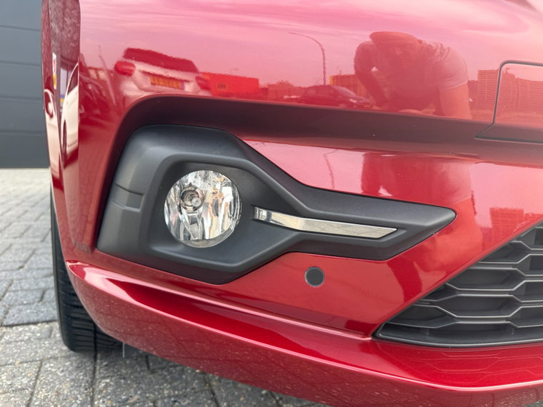 Vehicle Image 13