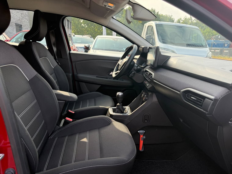 Vehicle Image 19