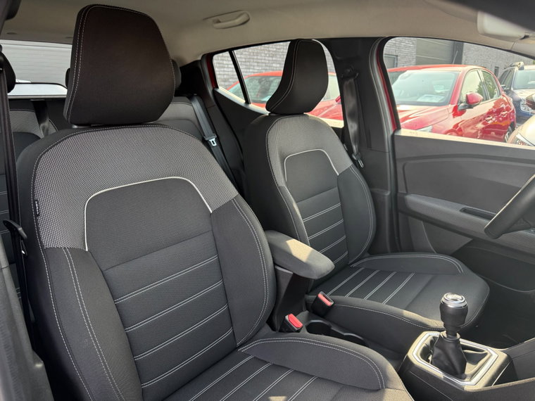Vehicle Image 21