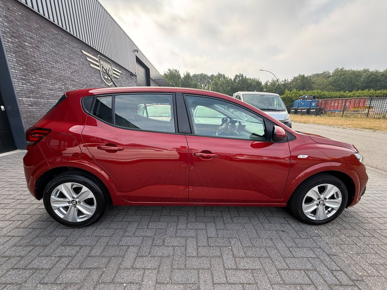 Vehicle Image 4