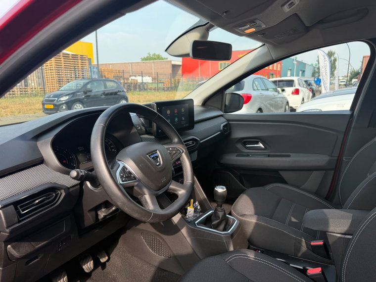 Vehicle Image 24