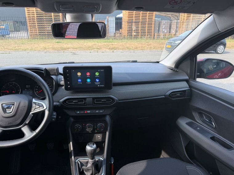 Vehicle Image 27