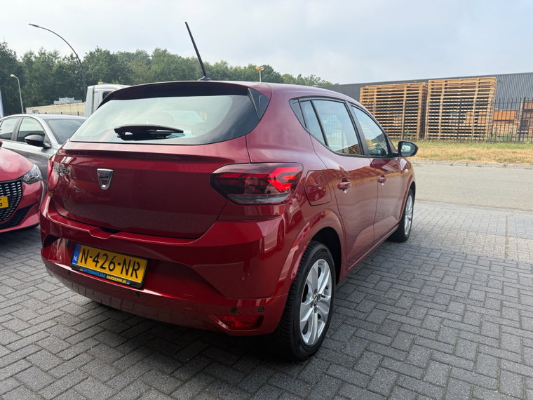 Vehicle Image 5