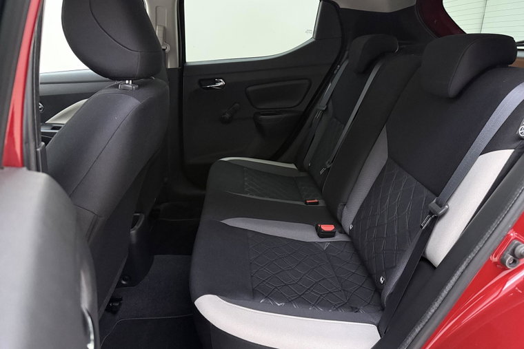 Vehicle Image 15