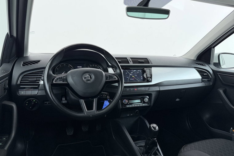 Vehicle Image 15