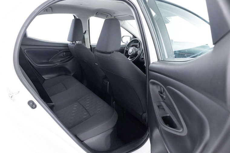 Vehicle Image 7