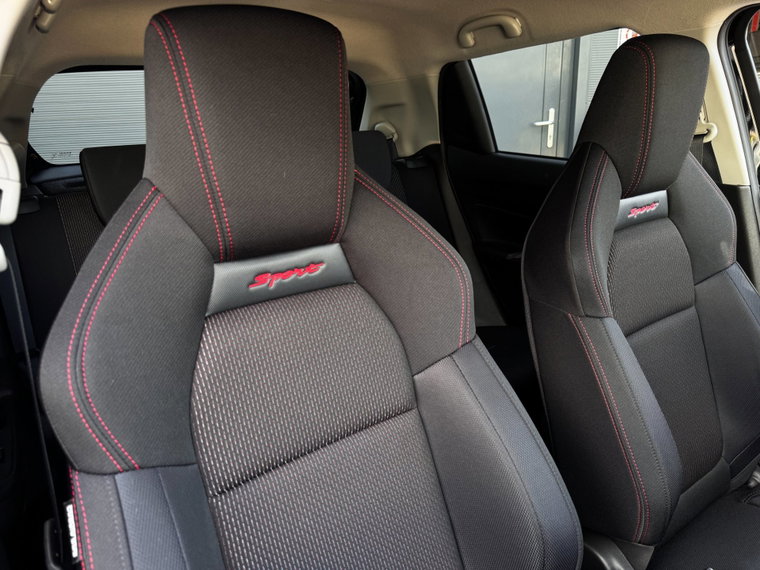 Vehicle Image 15